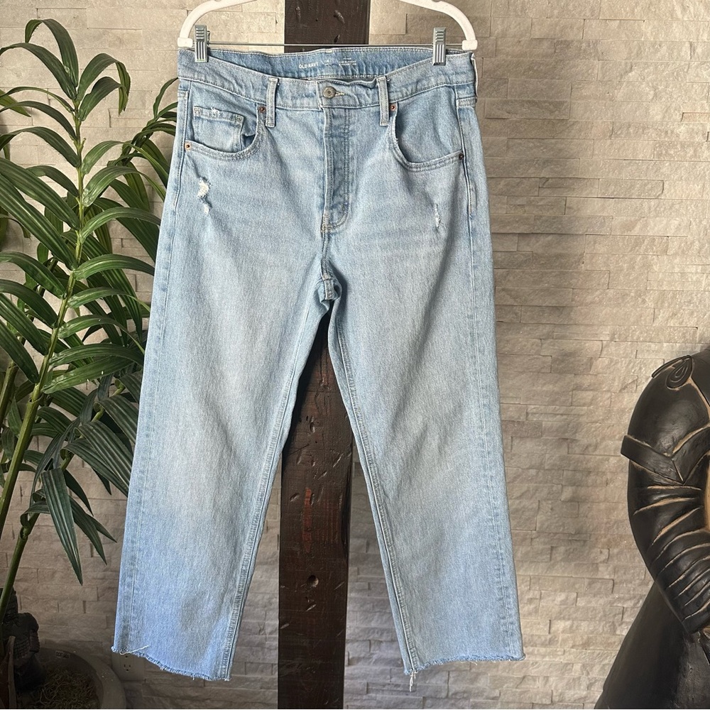 Old Navy Mid Rise Light Wash The Slouchy Straight Leg Button Fly Jeans Petite 4